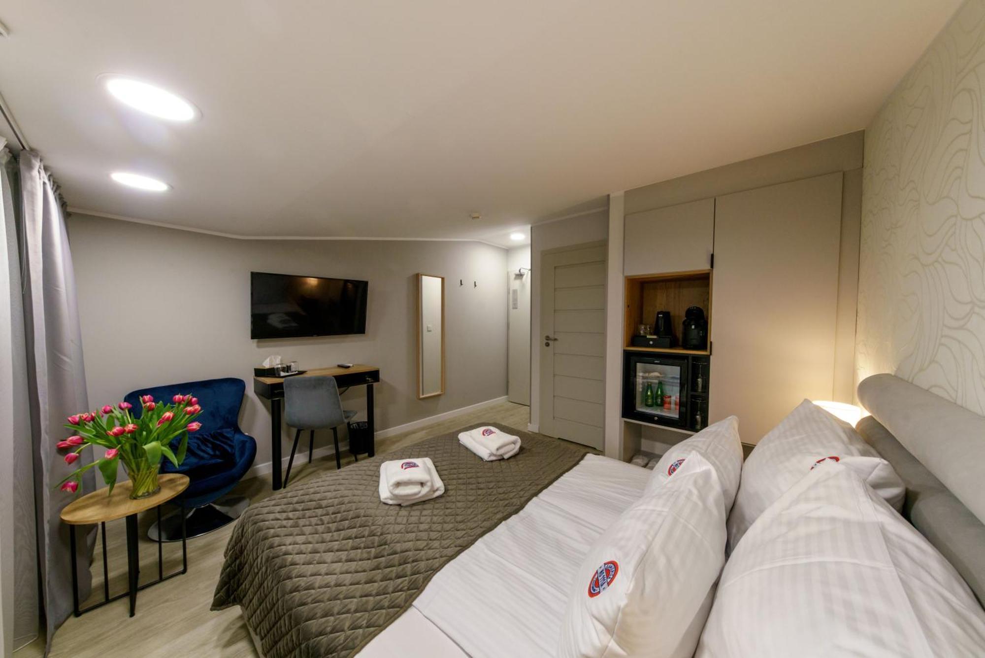 Aparthotel Kamienica No 111A Warsaw Airport Extérieur photo